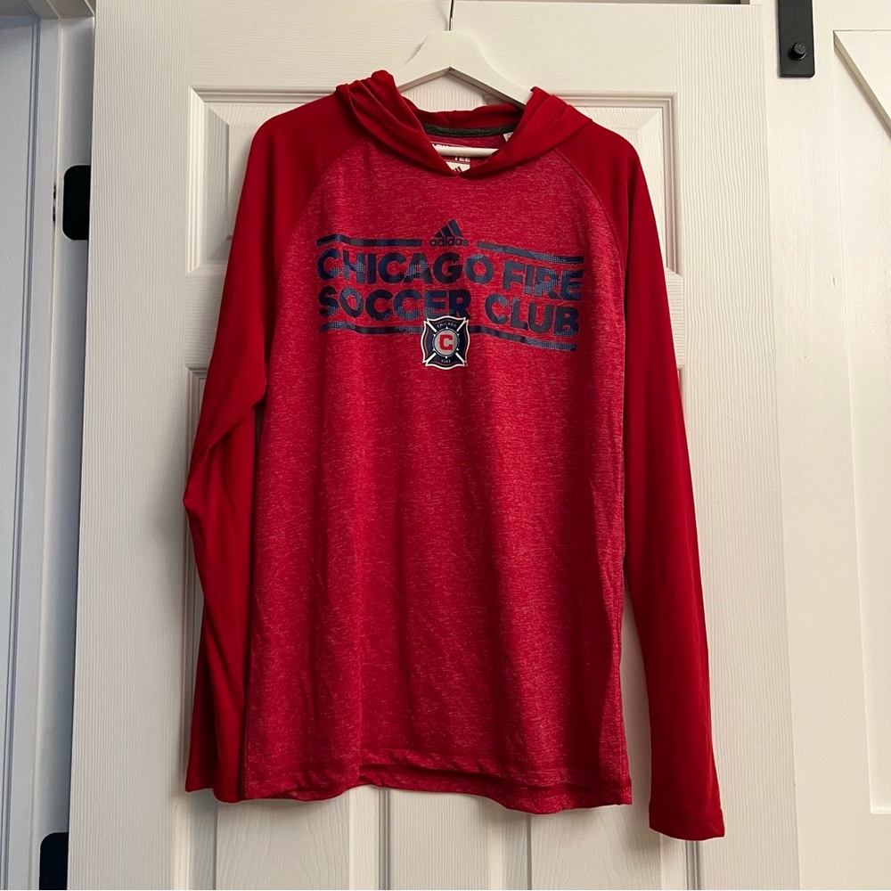 Lightweight red Chicago Fire Soccer Club pullover with hood size large - Picture 2 of 3